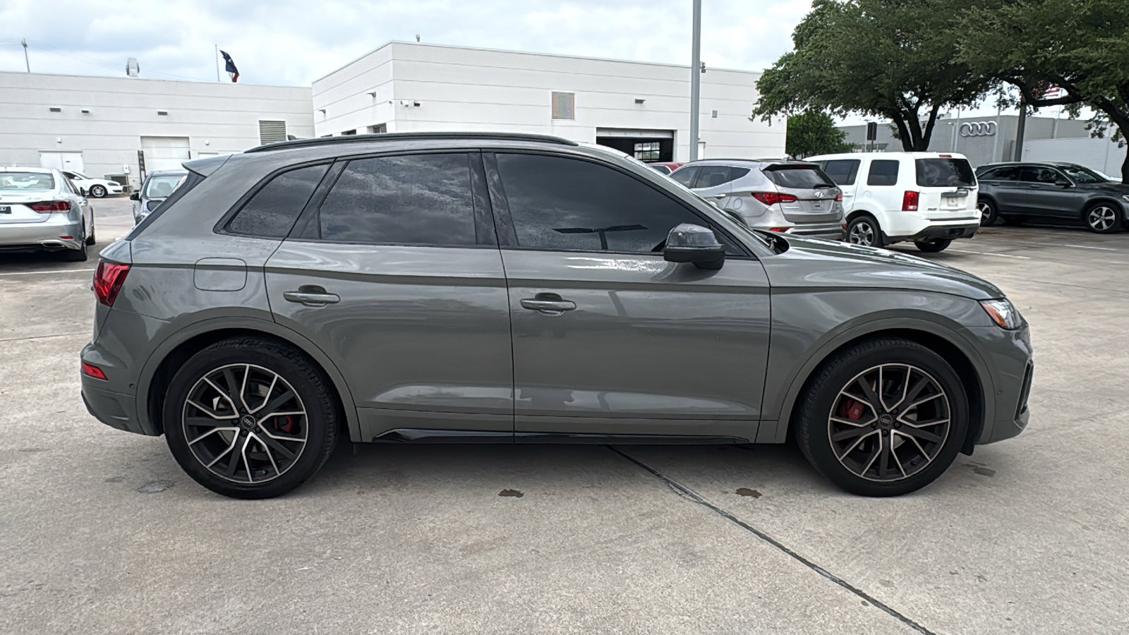 Used 2024 Audi SQ5 Prestige image 8