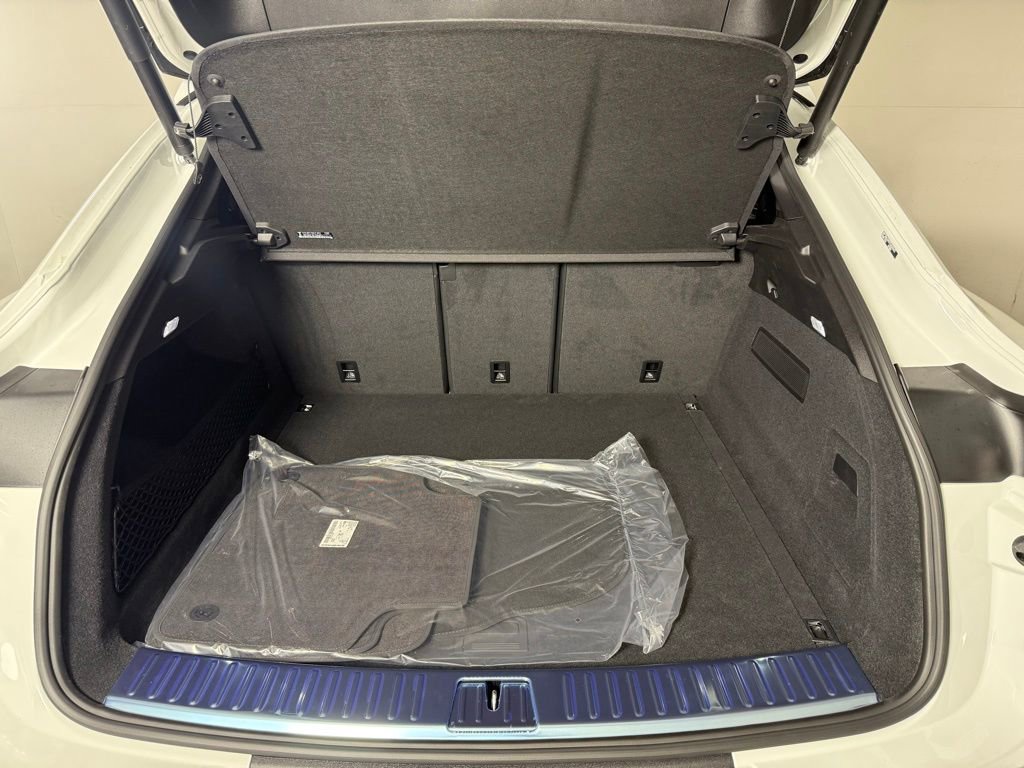 New 2026 Porsche Cayenne Coupe image 17