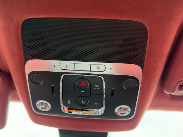 Used 2024 Bentley Flying Spur V8 AWD/4WD image 27