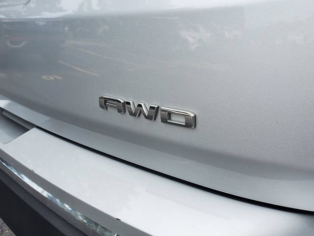 Used 2022 GMC Terrain SLT w/ Infotainment Package II AWD/4WD image 10