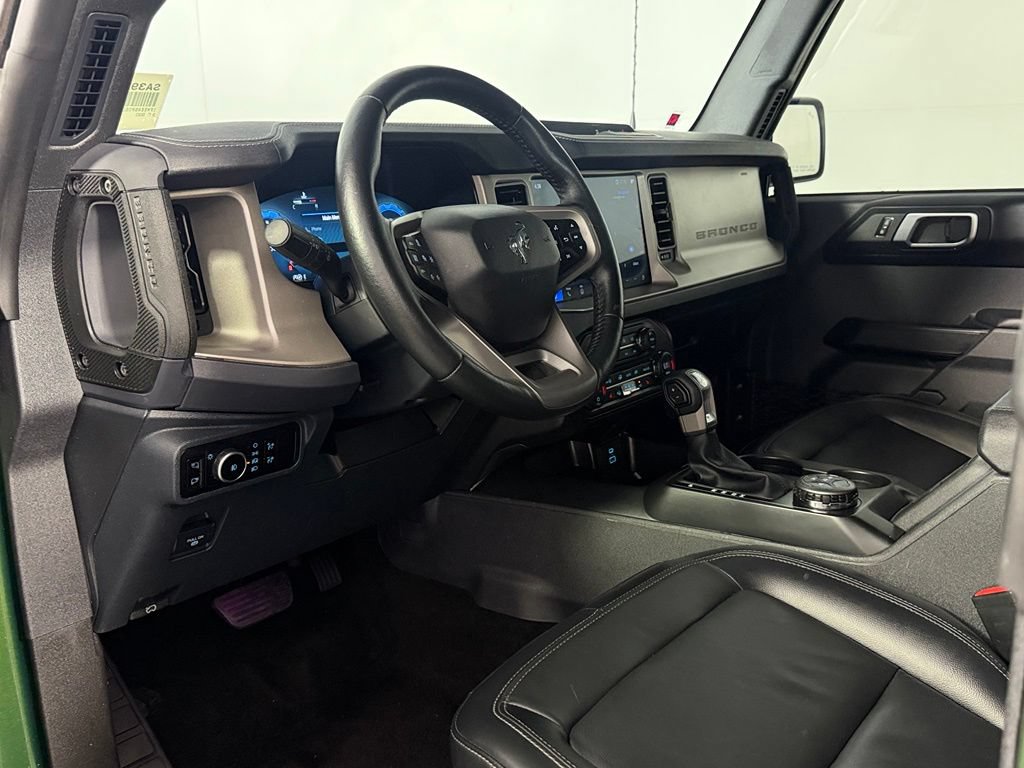 Used 2025 Ford Bronco Outer Banks AWD/4WD image 12