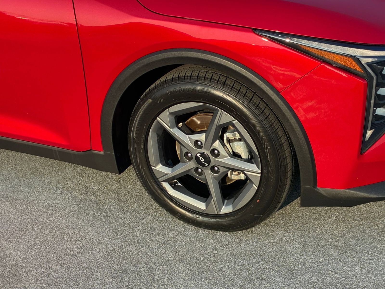 Used 2025 Kia K4 LXS image 30