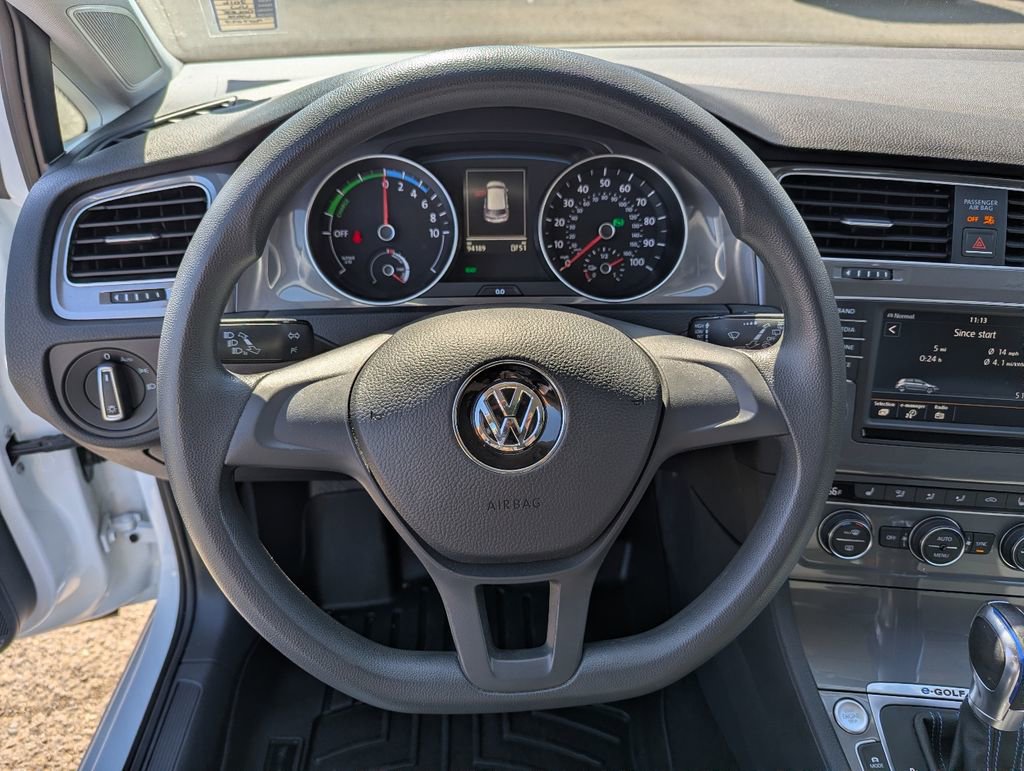 Used 2016 Volkswagen e-Golf SE FWD image 13
