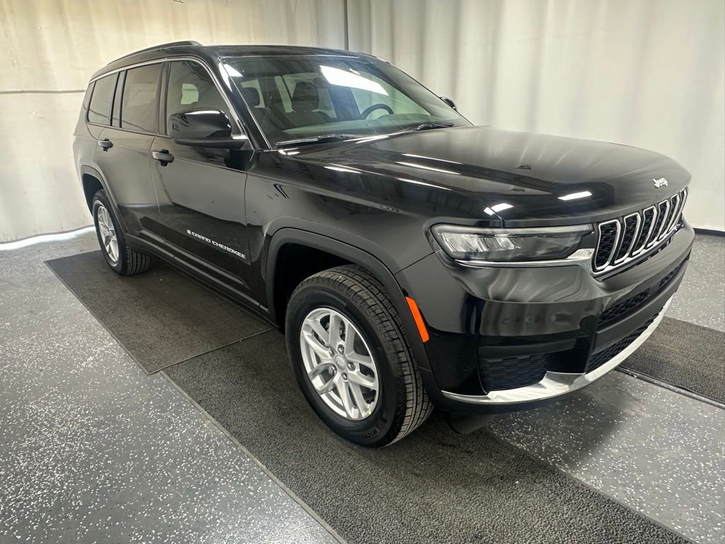 New 2025 Jeep Grand Cherokee L Laredo image 2