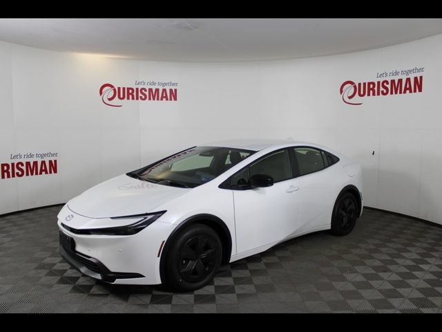 Used 2025 Toyota Prius LE FWD image 3