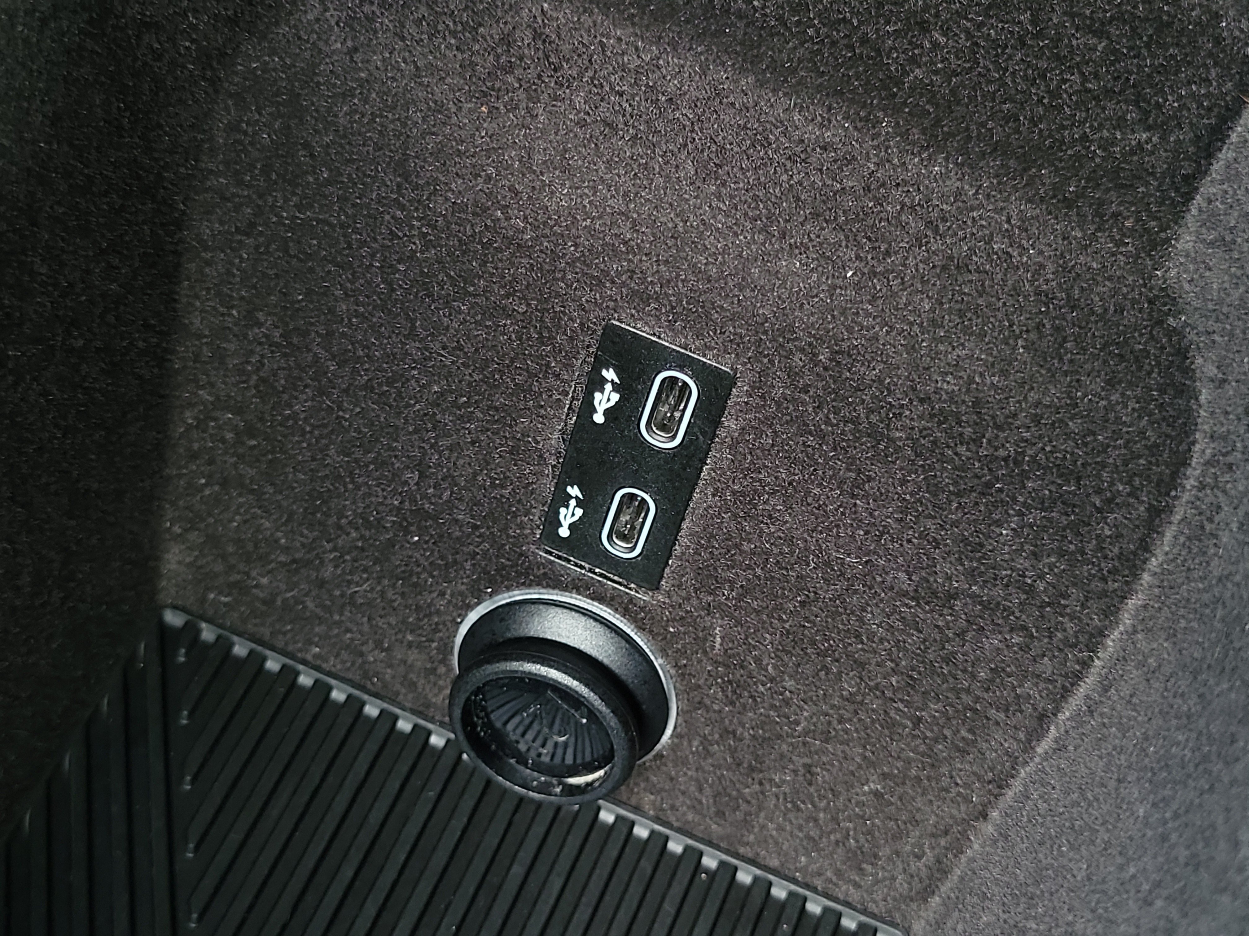 Certified 2023 BMW 740i RWD image 29