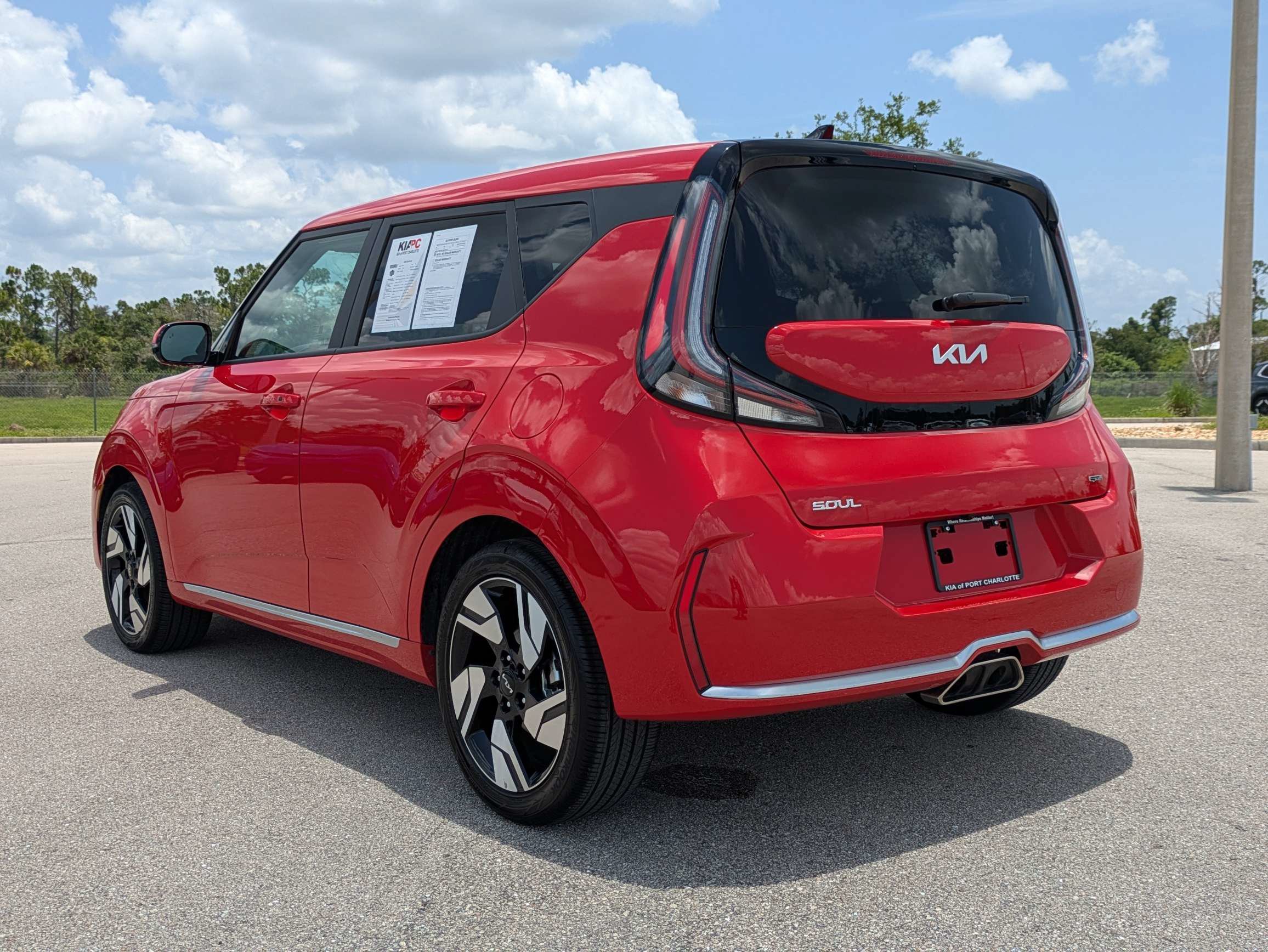 Certified 2025 Kia Soul GT-Line w/ GT-Line Technology Package FWD image 7