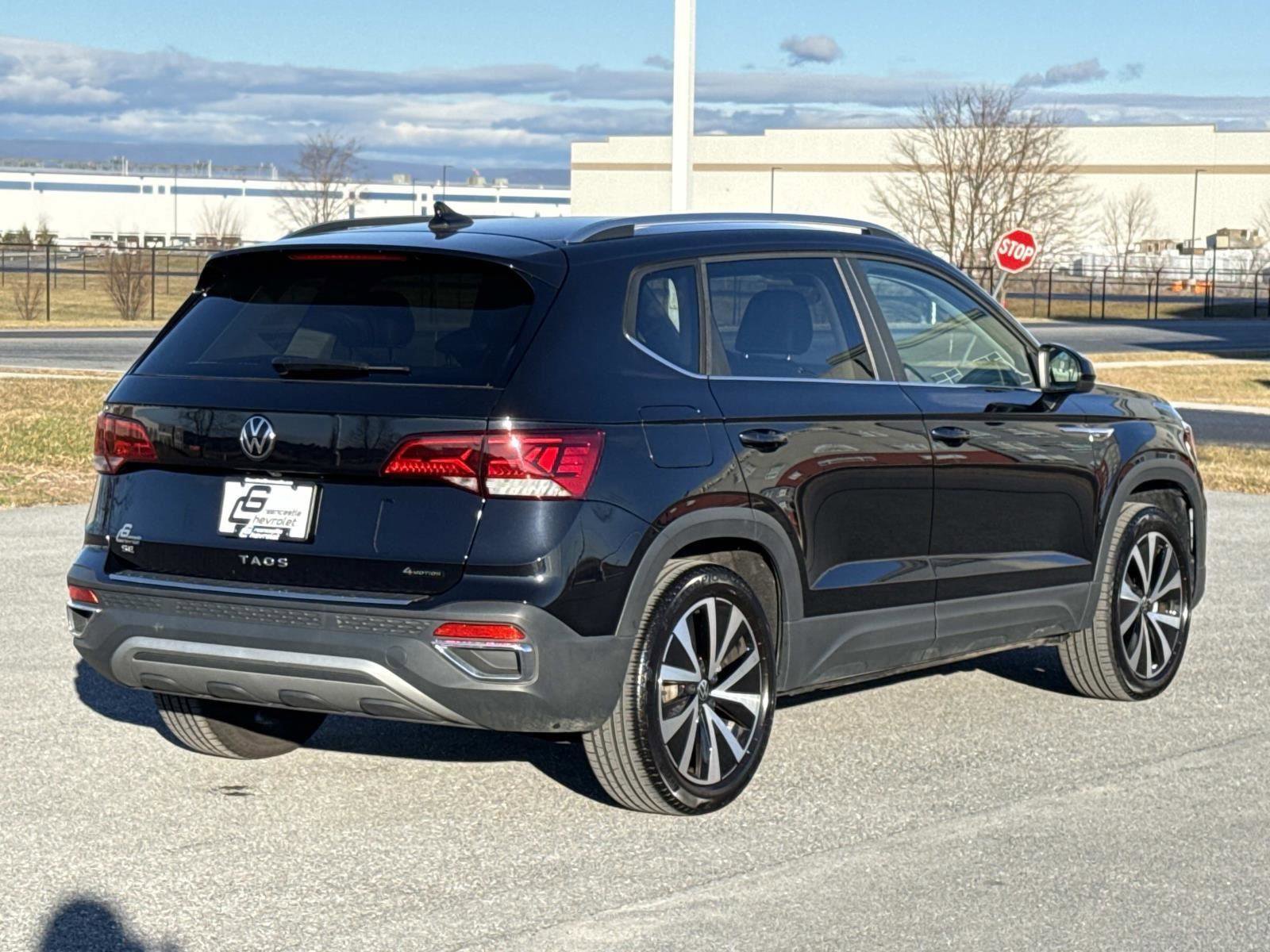 Used 2023 Volkswagen Taos SE image 24