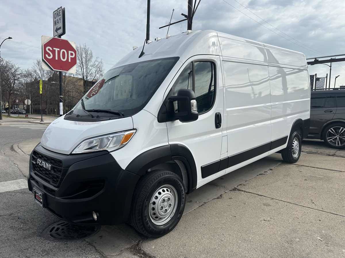 Used 2025 RAM ProMaster 2500 w/ Convenience Group FWD image 2