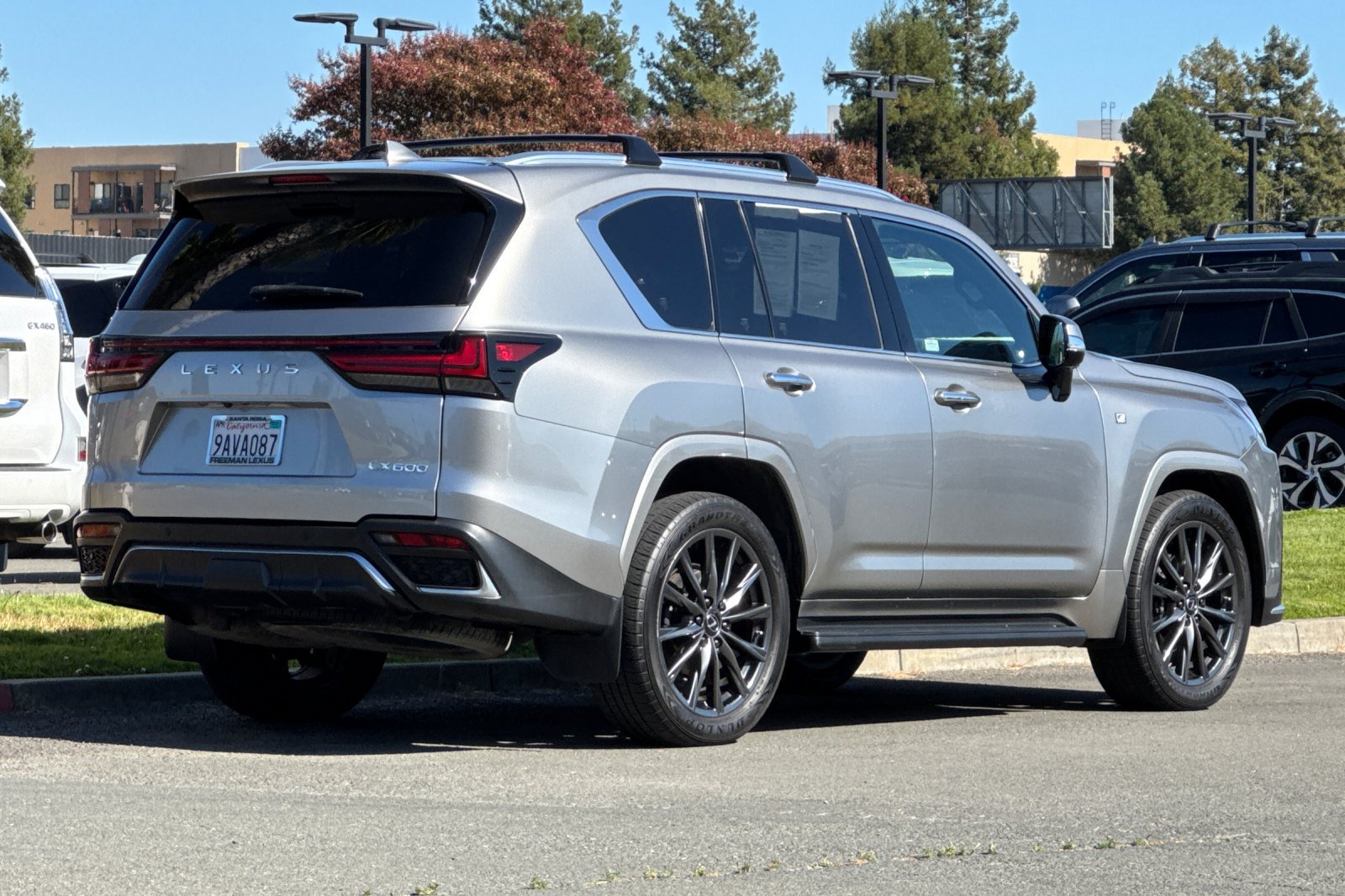Used 2022 Lexus LX 600 F Sport w/ Accessory Package (Z1) AWD/4WD image 4
