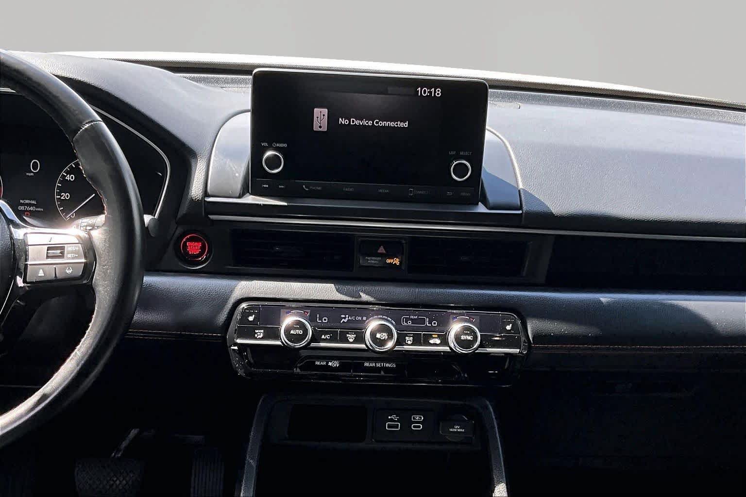 Used 2025 Honda Pilot Sport image 7