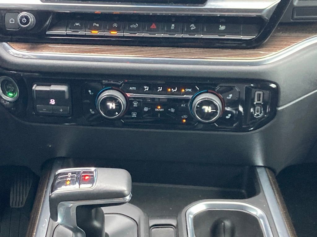 Used 2022 Chevrolet Silverado 1500 LT Trail Boss w/ LT Trail Boss Premium Package AWD/4WD image 18
