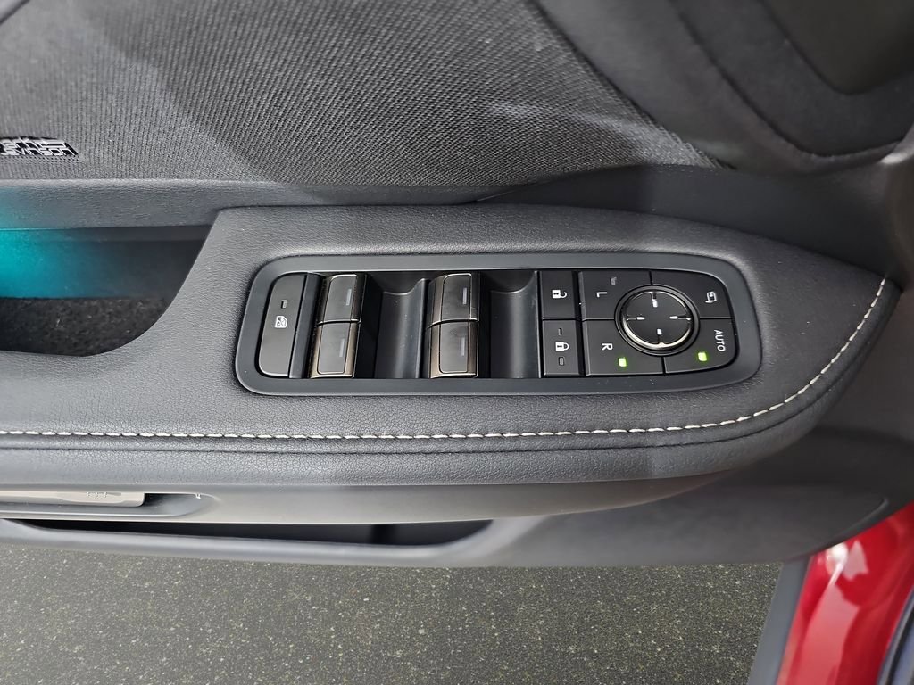 Used 2026 Lexus TX 550h AWD Plug-In Hybrid image 31