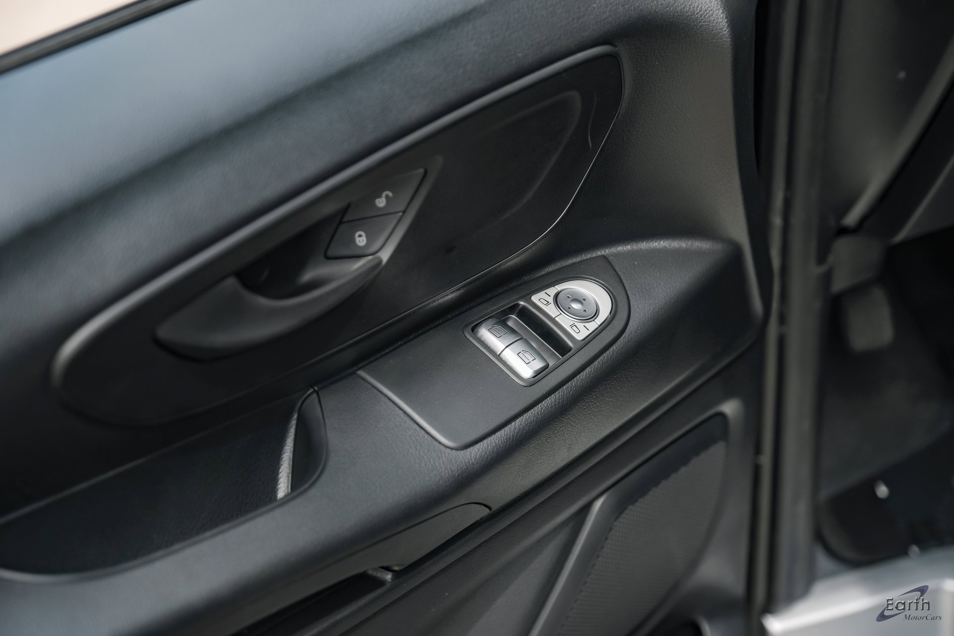 Used 2023 Mercedes-Benz Metris Passenger image 90