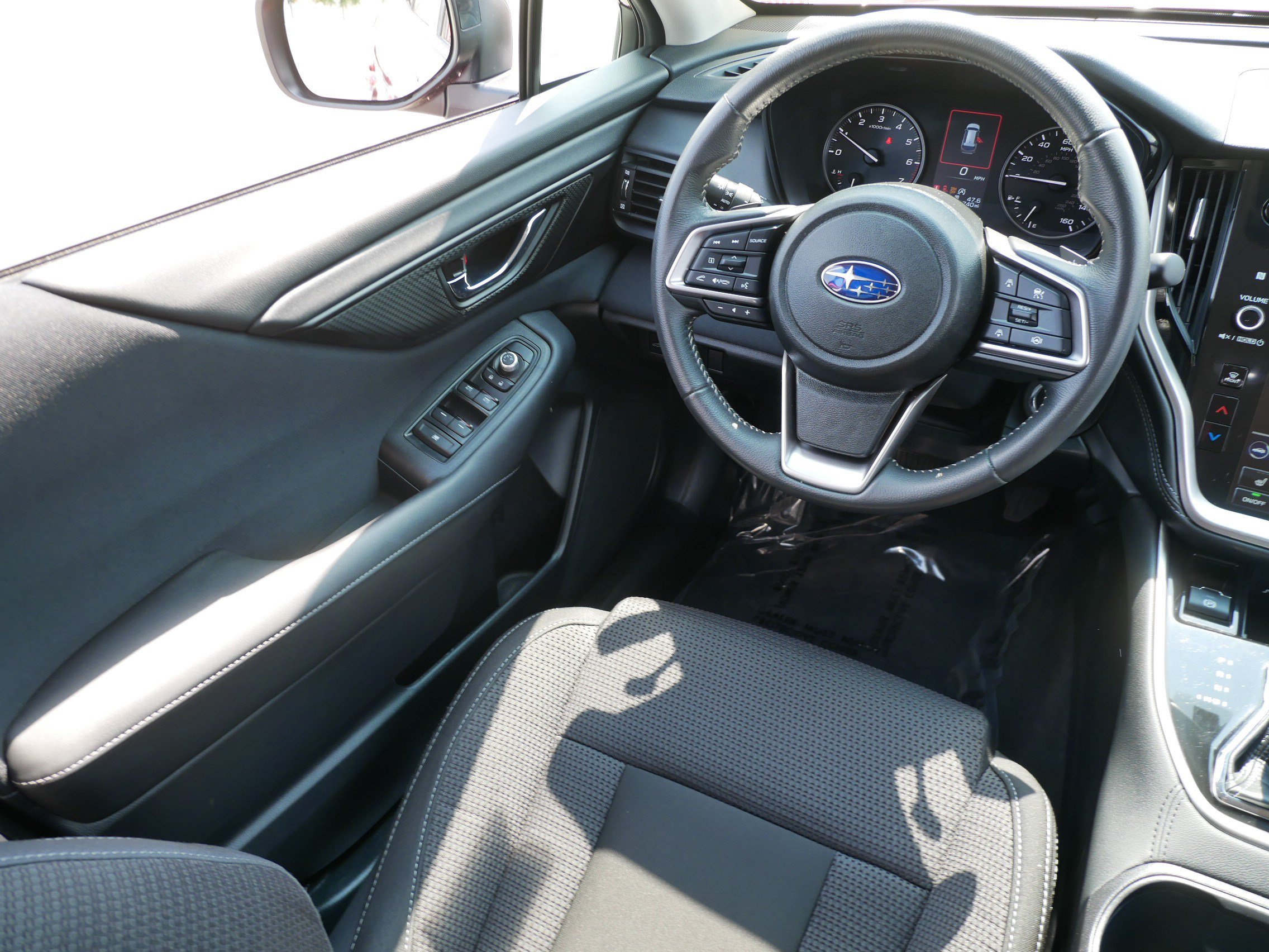 Certified 2025 Subaru Outback Premium AWD/4WD image 9
