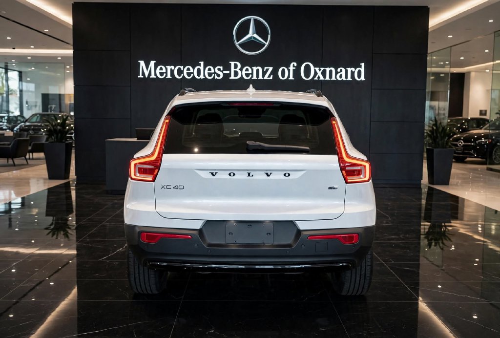 Used 2025 Volvo XC40 B5 Plus AWD/4WD image 2