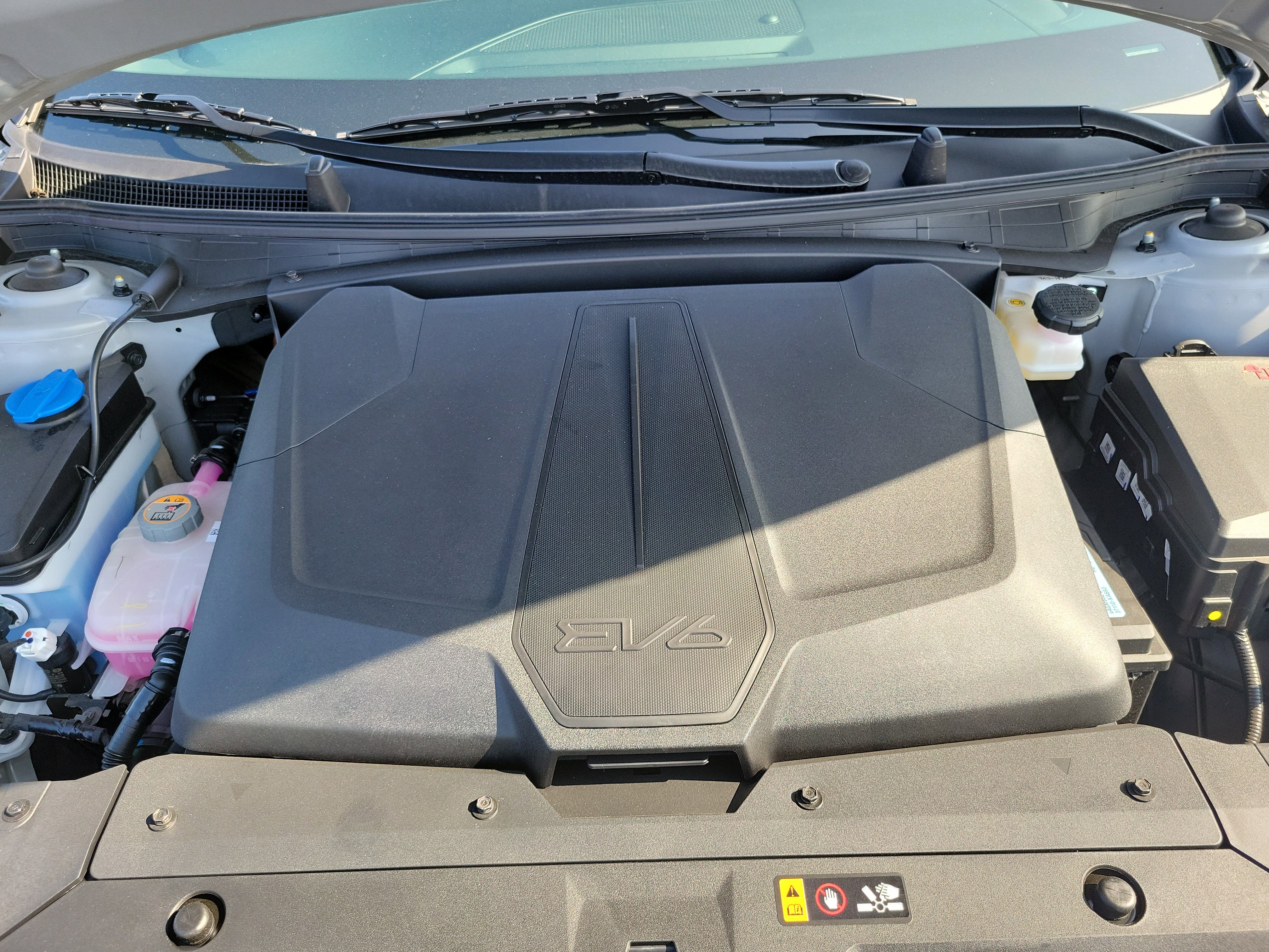Used 2025 Kia EV6 Light w/ Light LR Technology Package RWD image 27