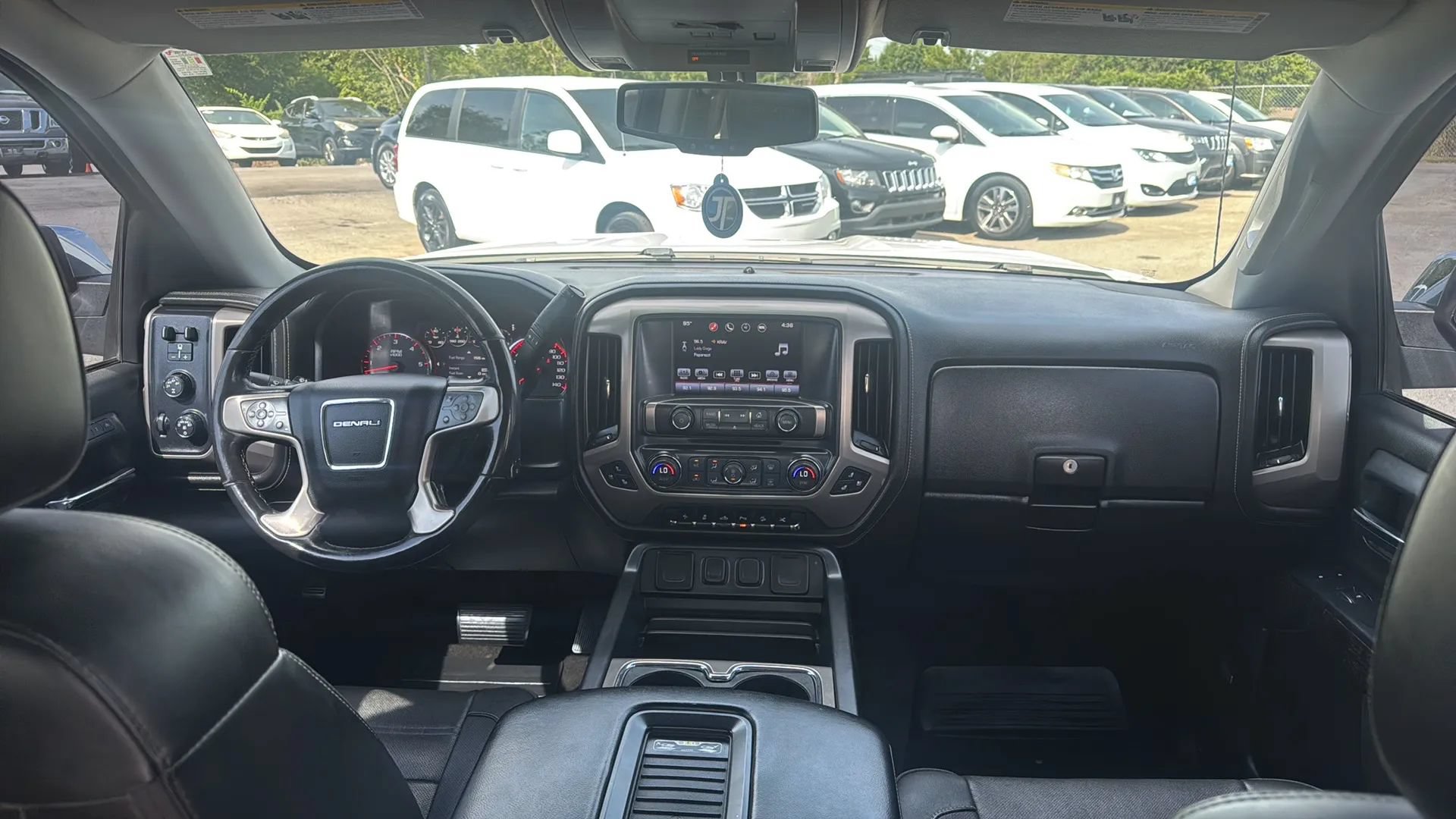 Used 2016 GMC Sierra 1500 Denali AWD/4WD image 11