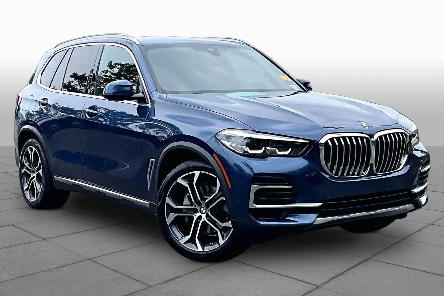 Used 2023 BMW X5 xDrive40i w/ Premium Package AWD/4WD image 3
