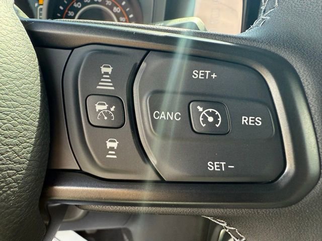 New 2025 Jeep Gladiator Sport image 15