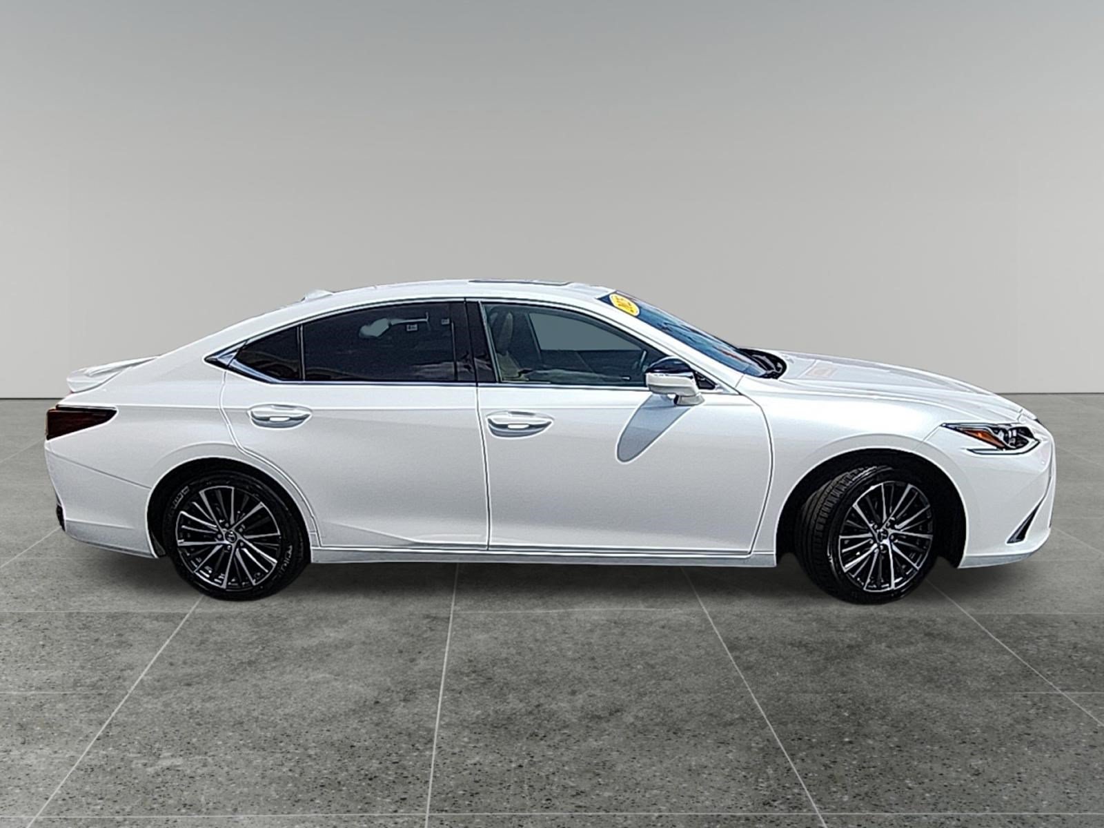 Used 2023 Lexus ES 300h w/ Premium Package FWD image 8