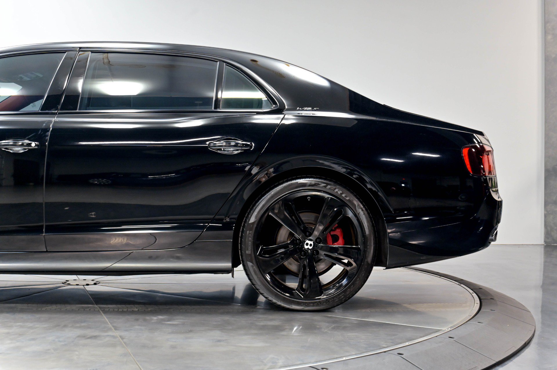Used 2017 Bentley Flying Spur S W12 AWD/4WD image 43