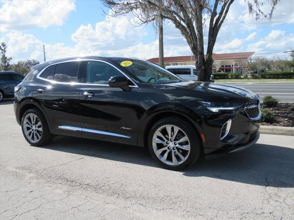 Used 2021 Buick Envision Avenir w/ Technology Package II image 2