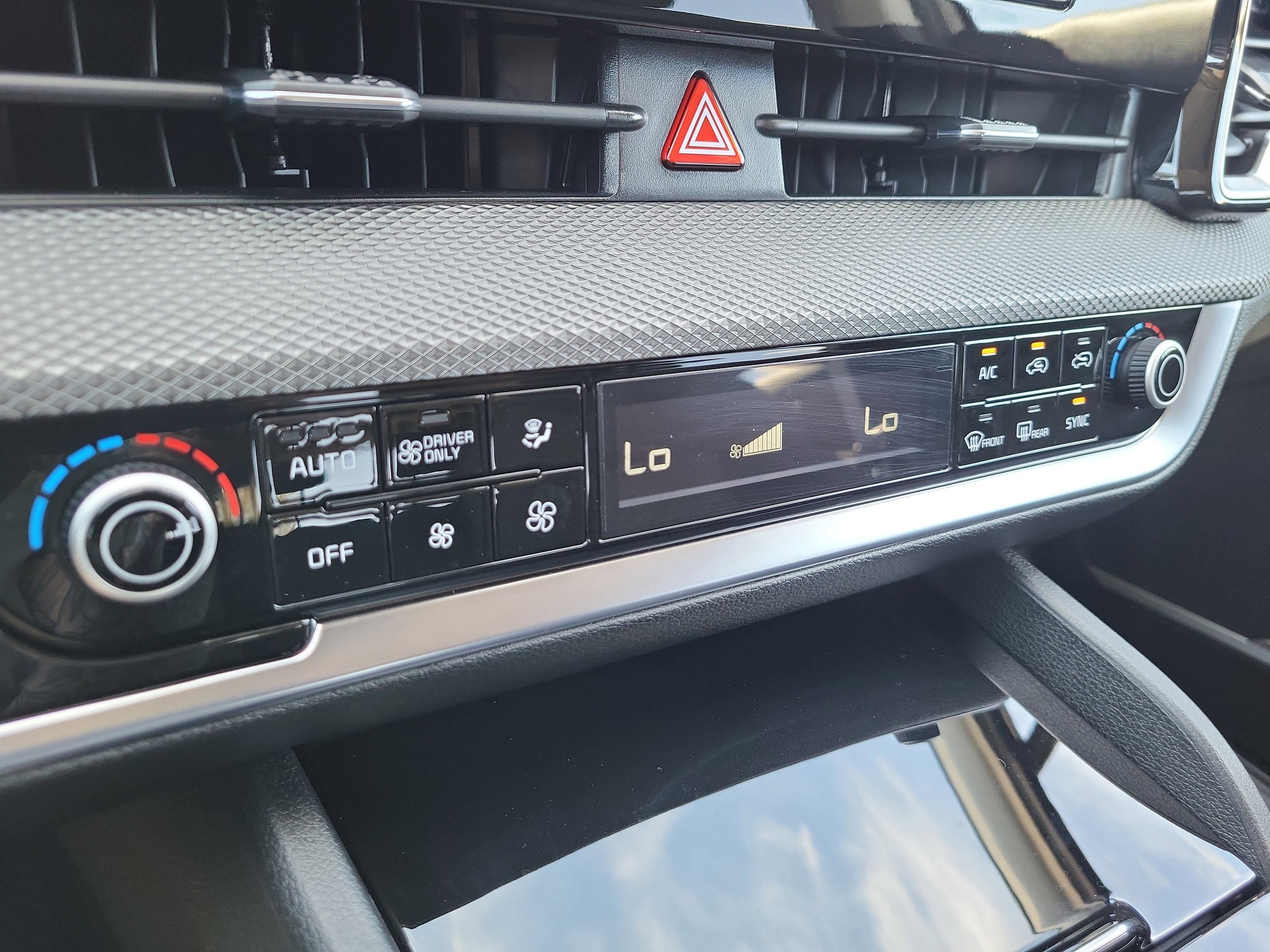 Used 2023 Kia Sportage LX image 23