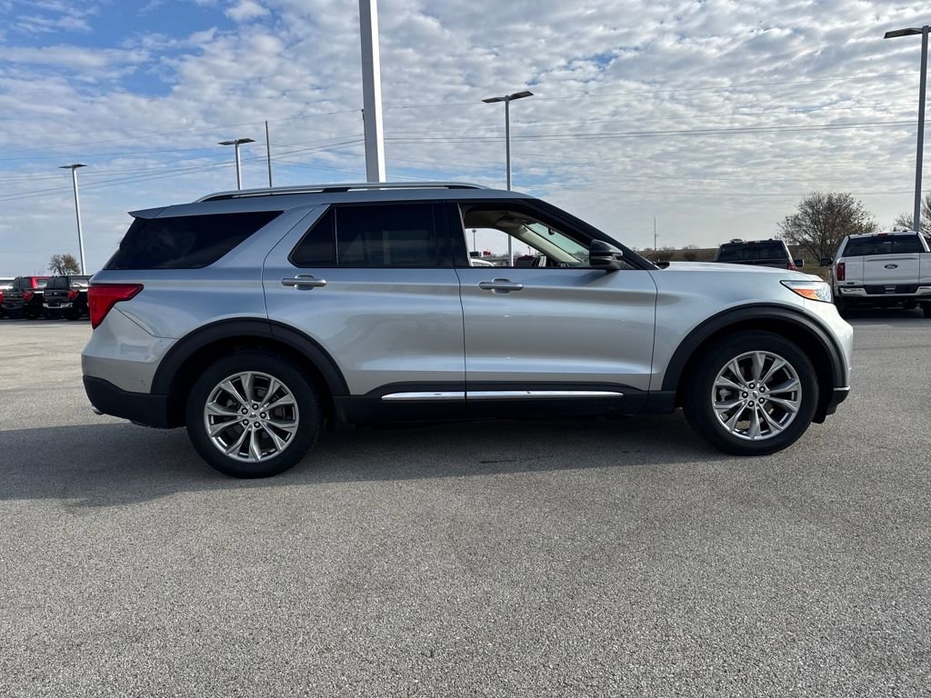 Used 2023 Ford Explorer Limited w/ Equipment Group 301A image 7