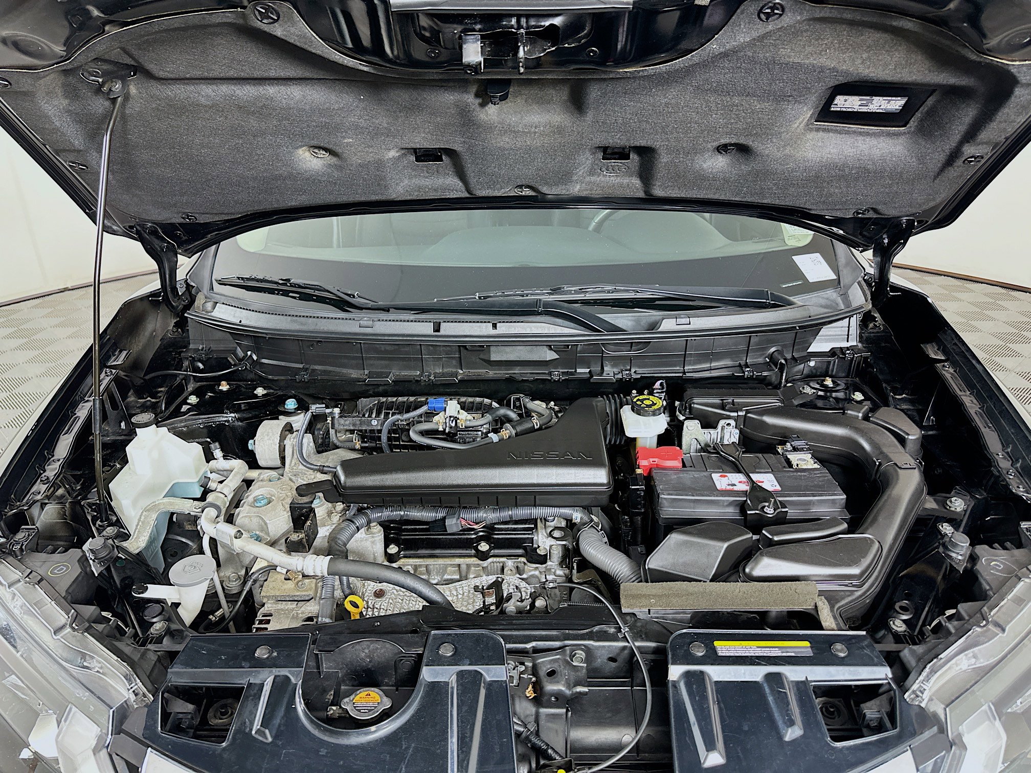 Used 2018 Nissan Rogue SV image 33