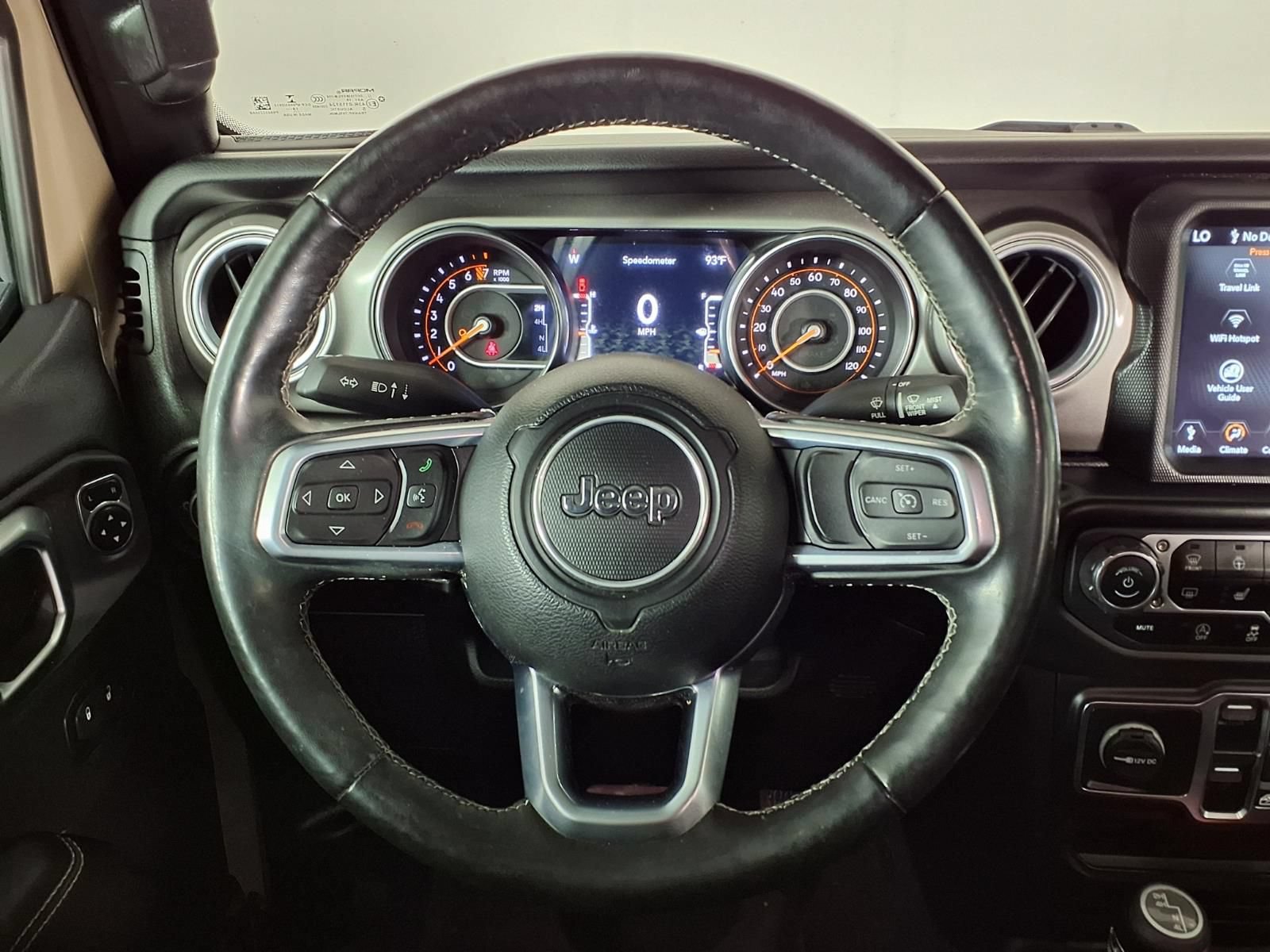 Used 2020 Jeep Gladiator Overland w/ Dual Top Group AWD/4WD image 27