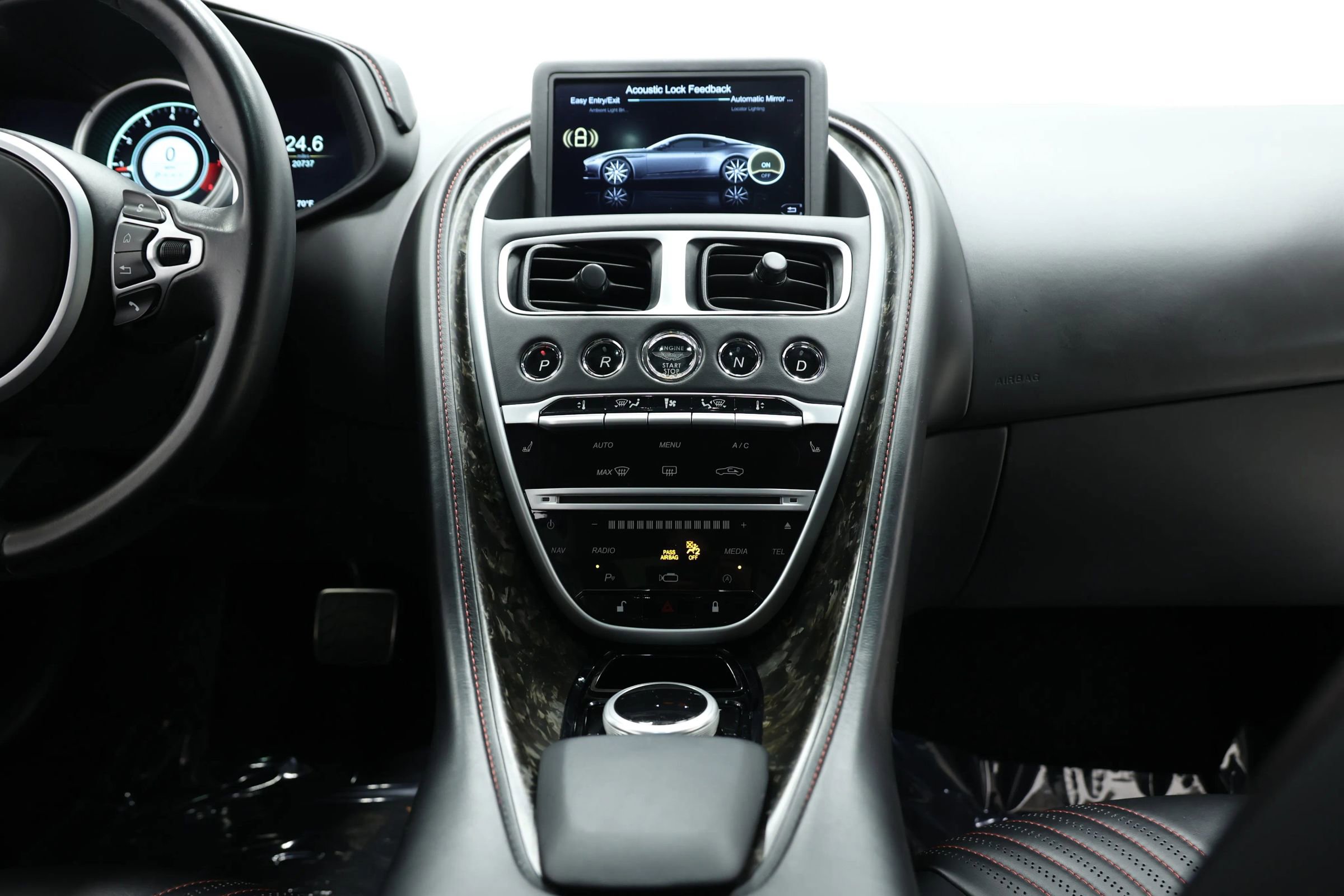 Used 2018 Aston Martin DB11 Coupe image 73