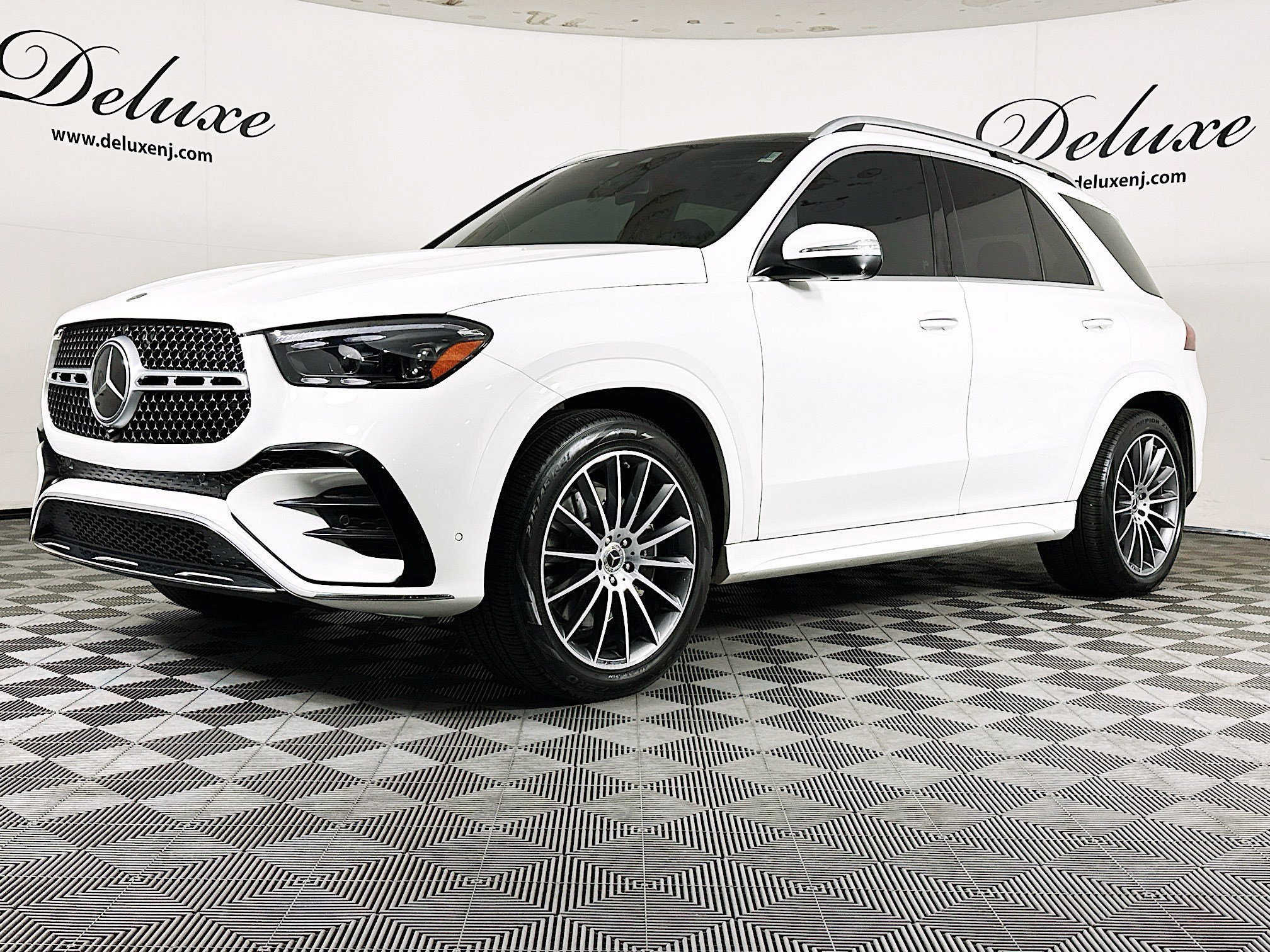 Used 2024 Mercedes-Benz GLE 450 4MATIC image 3