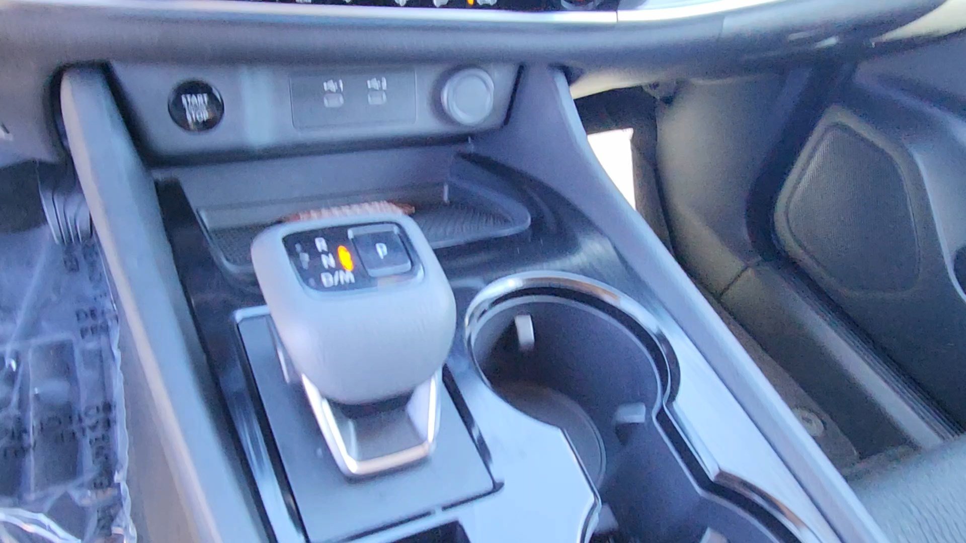 Used 2025 Nissan Rogue SV image 38