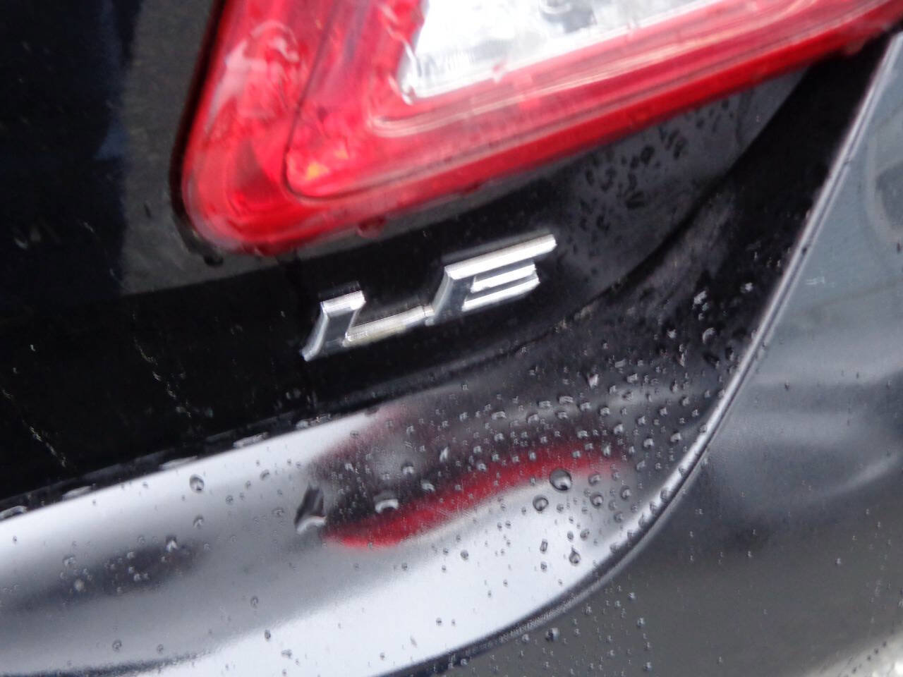 Used 2011 Toyota Camry LE image 24