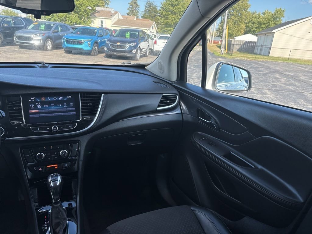 Used 2021 Buick Encore Preferred image 26