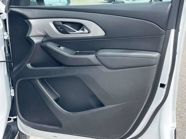 Used 2022 Chevrolet Traverse LT FWD image 27