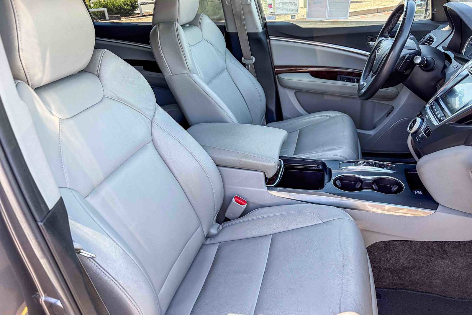 Used 2017 Acura MDX FWD w/ Technology Package image 16