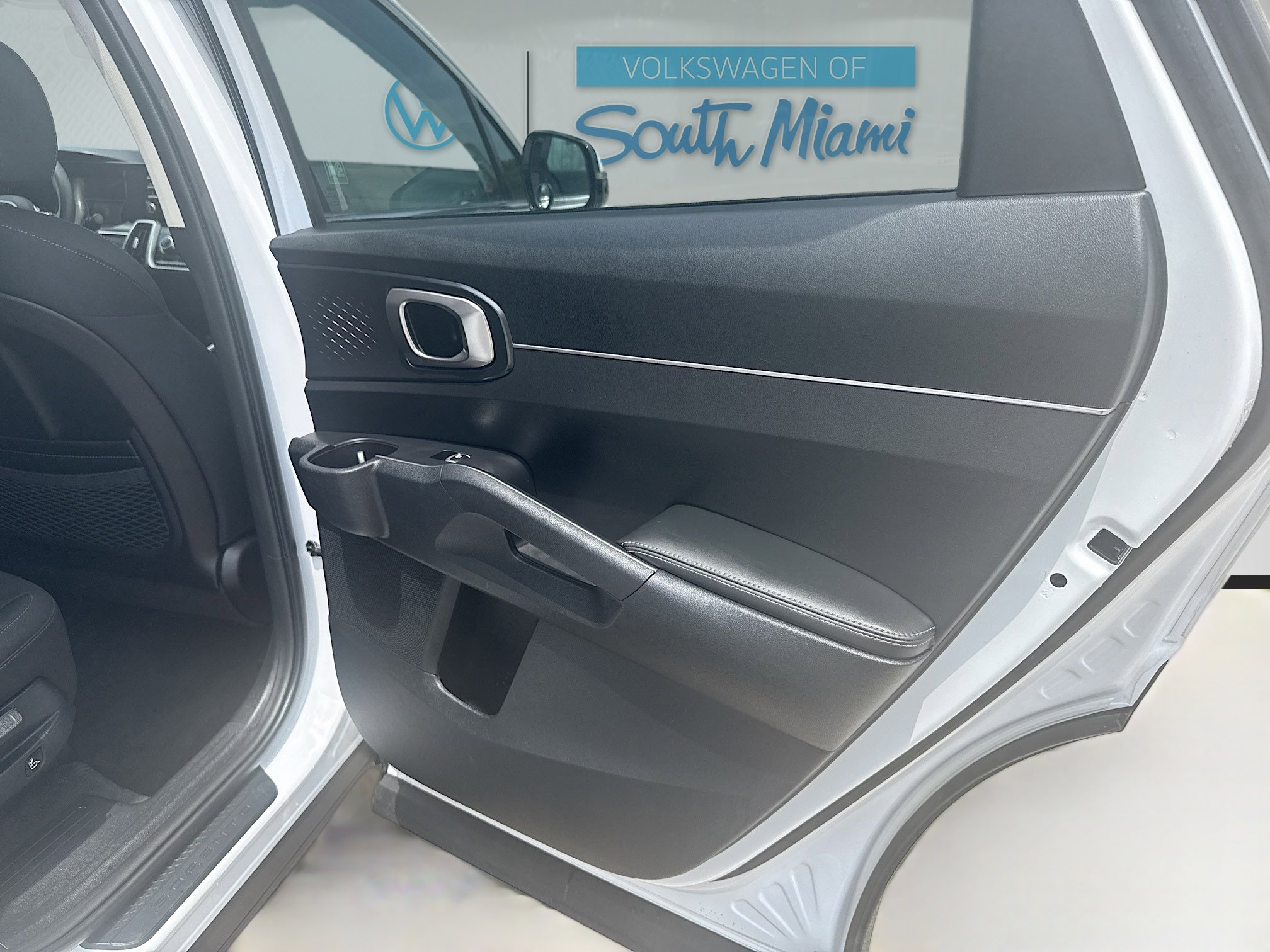 Used 2021 Kia Sorento LX FWD image 30