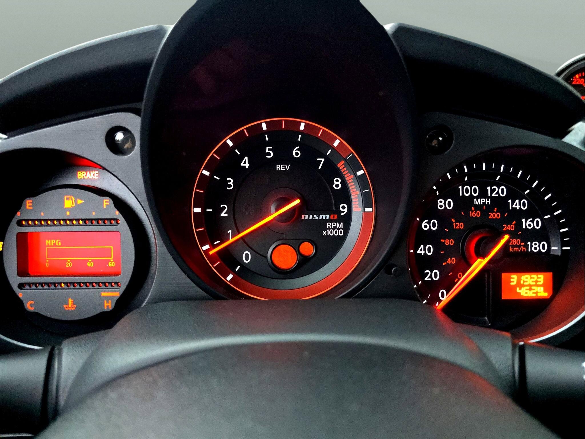 Used 2016 Nissan 370Z NISMO image 16