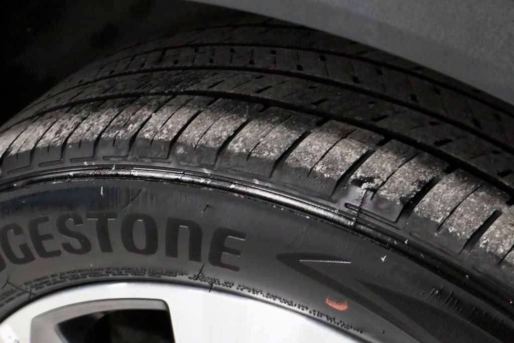 Used 2025 Ford Escape Platinum image 21