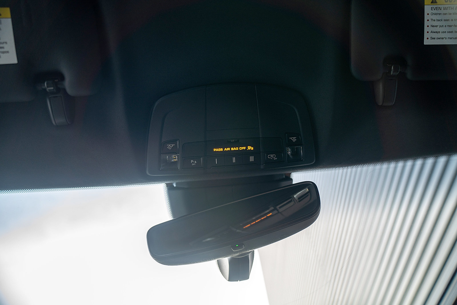 Used 2025 Porsche 718 Cayman RWD image 11