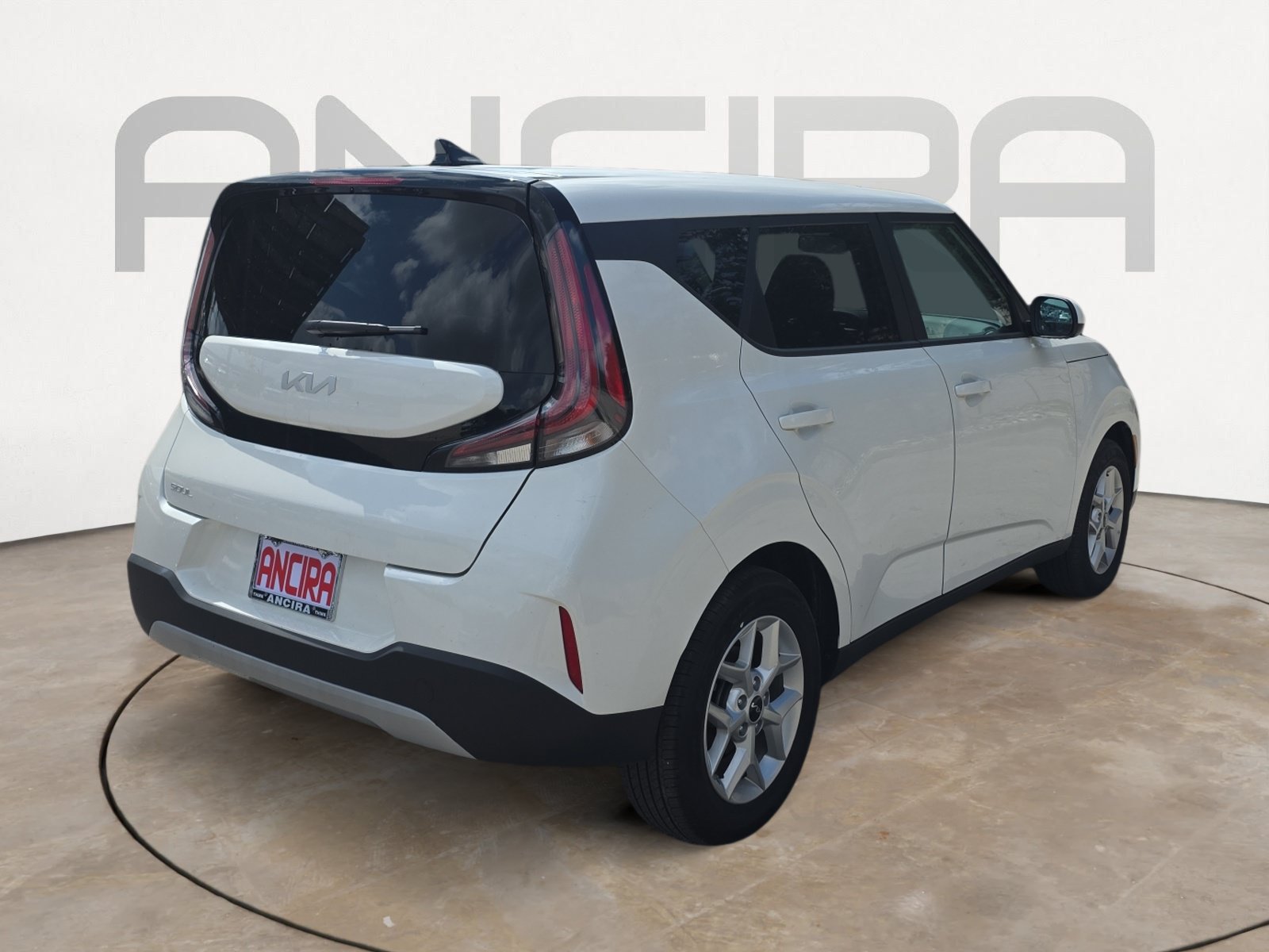 Certified 2025 Kia Soul LX w/ LX Technology Package FWD image 8