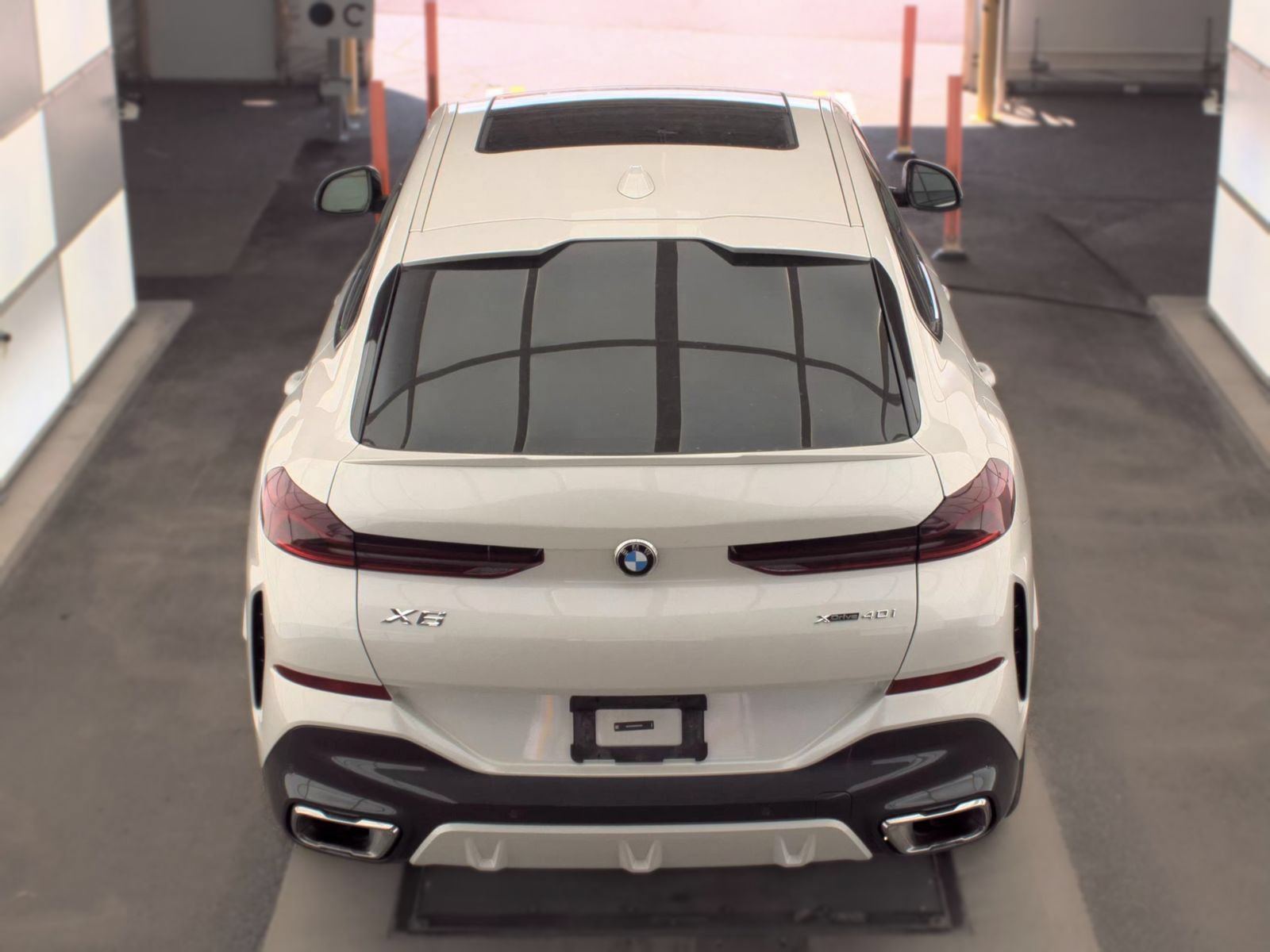 Used 2025 BMW X6 xDrive40i w/ Climate Comfort Package AWD/4WD image 10