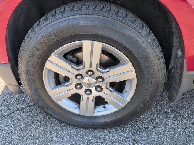 Used 2012 Chevrolet Traverse LT FWD image 12