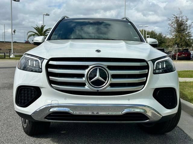 Used 2025 Mercedes-Benz GLS 450 4MATIC image 2