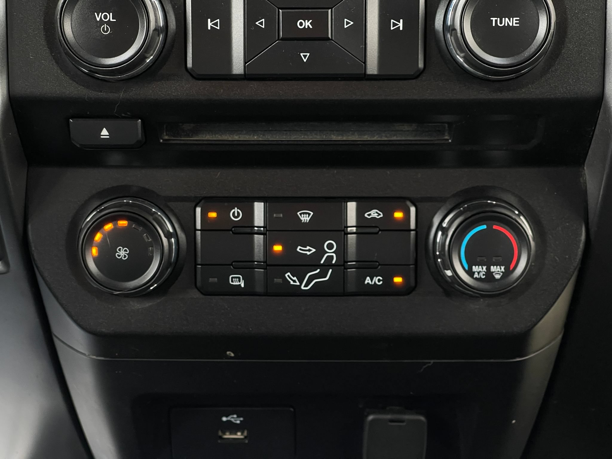 Used 2017 Ford F250 XLT AWD/4WD image 21