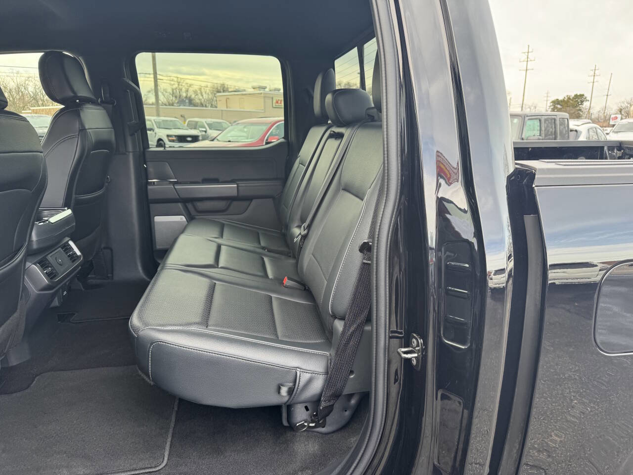 Used 2025 Ford F150 Lariat image 8