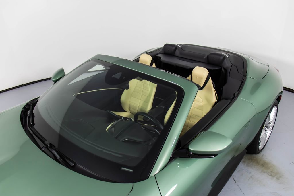 Certified 2024 Ferrari Roma Spider RWD image 33