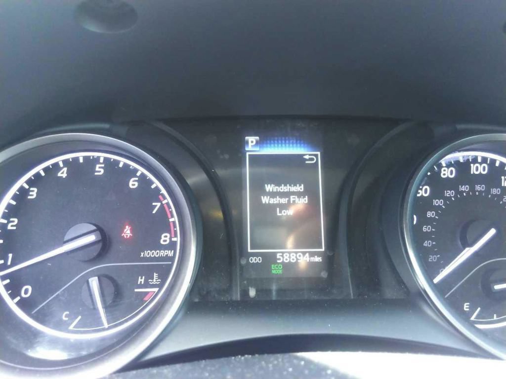 Used 2024 Toyota Camry SE FWD image 3